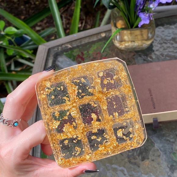 Gold Cosmetic Organizer Resin Art - Picture 7 of 16